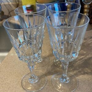 Vintage Cristal  D’Arques Durand glasses. Set of 4 Like New. 7 3/8” x 3 1/2”